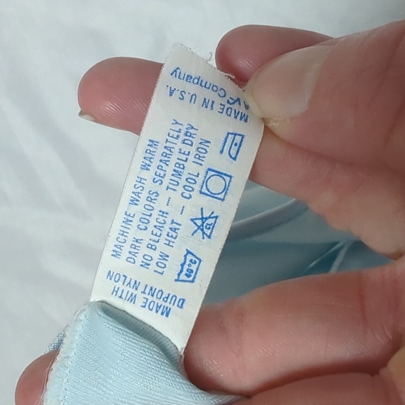Vintage Vanity Fair Ice Blue Satin Trimmed Flower Embroidery Nightgown USA Made - Picture 7 of 7